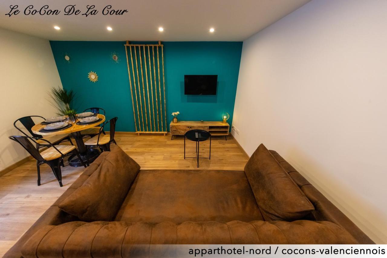 Le Cocon De La Cour Apartment Валенсиен Екстериор снимка
