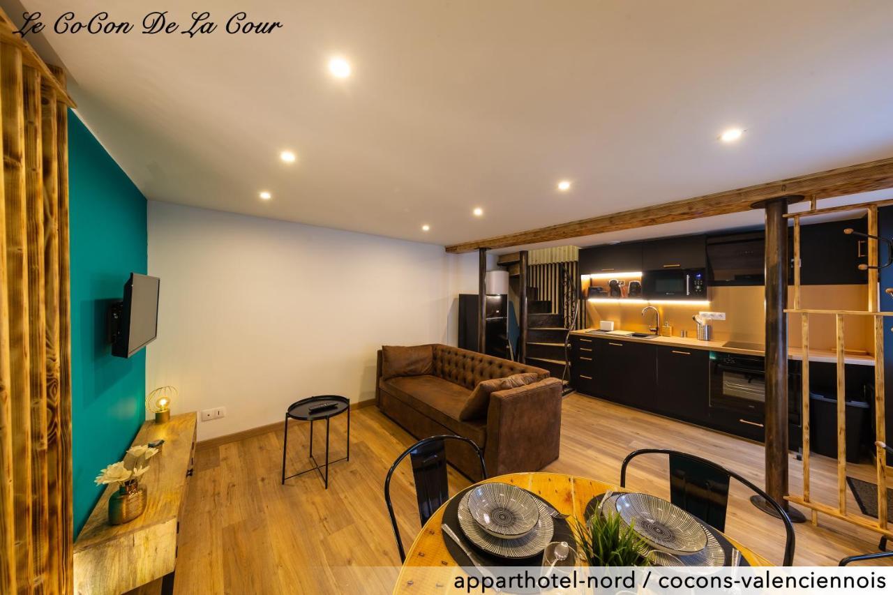 Le Cocon De La Cour Apartment Валенсиен Екстериор снимка